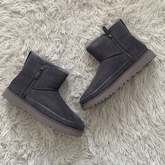 New UGG classic mini zip suede boots - Picture 8 of 14